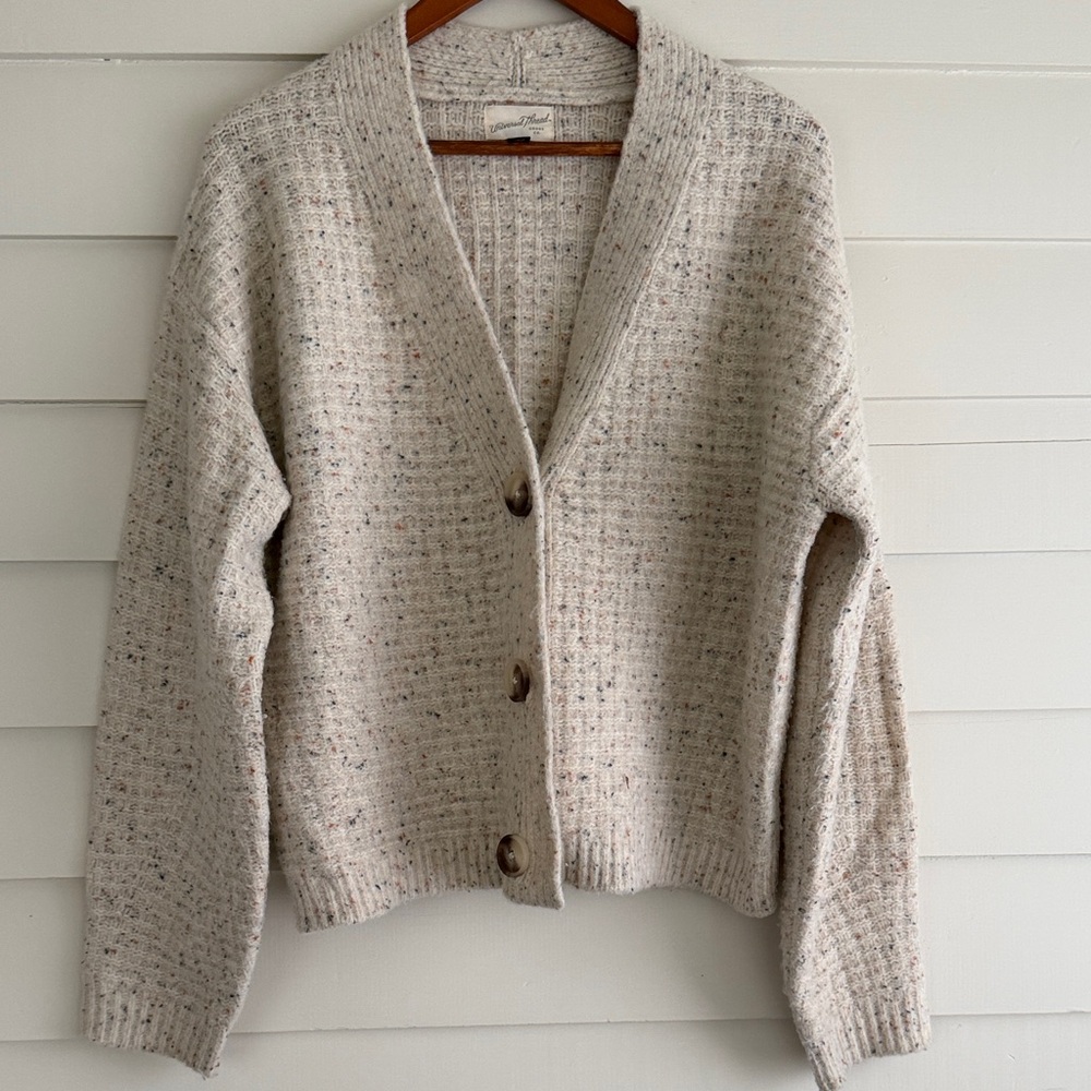 Cozy Neutral Speckled Button Cardigan Babaa Sezane Everlane Soft Girl Knit